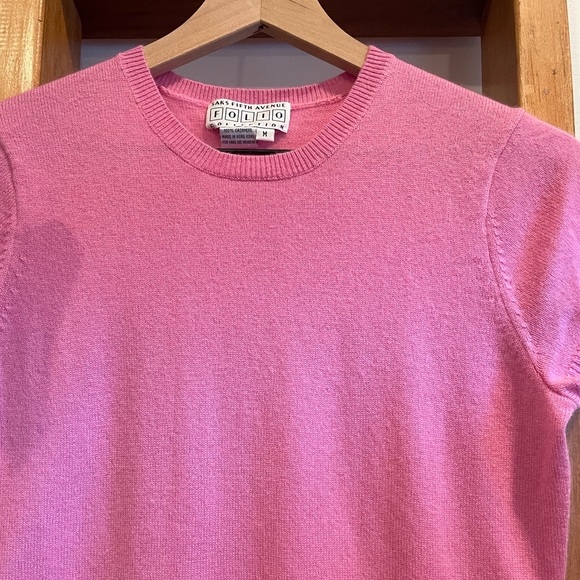 Vintage Saks Fifth Avenue SZ M Bubble Gum Pink 100% Cashmere T Shirt Sweater! - Picture 2 of 12